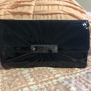 Jessica Simpson wallet